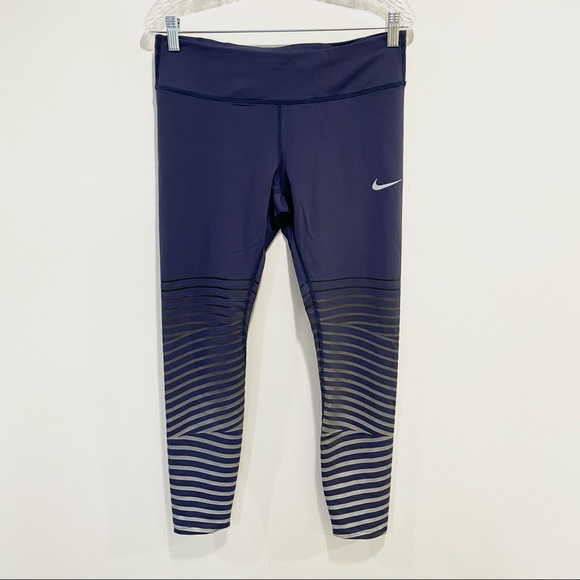 Nike Epic Lux Flash Reflective Performance Legging - Picture 4 of 13